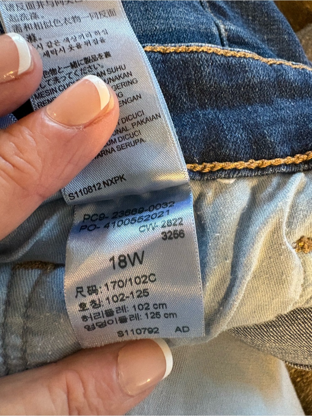 LEVI STRAUSS Dark Blue Denim cuffed shorts 18W - Picture 5 of 6